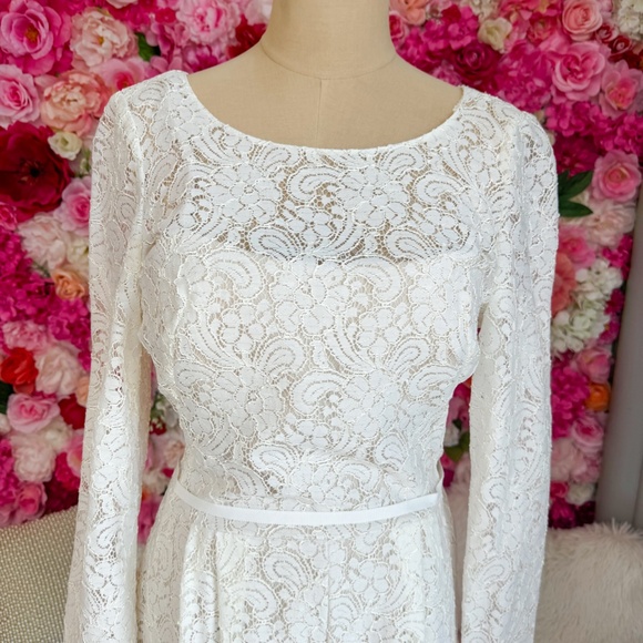 Encore by Watters | Lace Romper - Picture 2 of 4